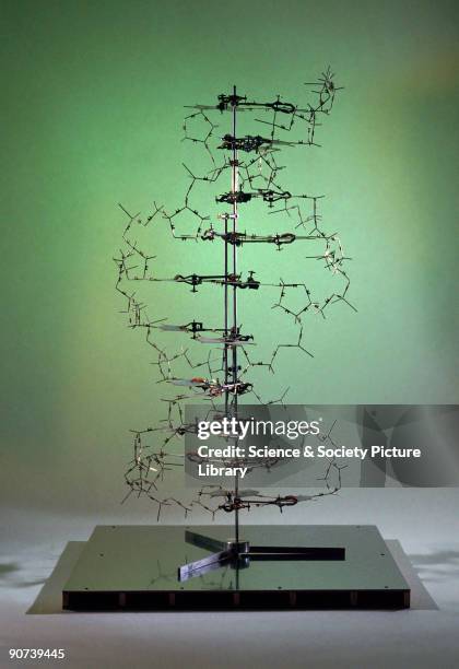 Dna Modeling Lab 120 Cambridge Cavendish Laboratory Stock Photos, High-Res Pictures, and ...