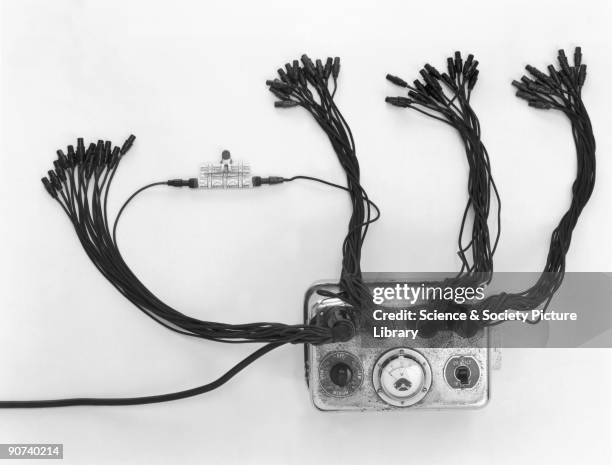 Wella' permanent wave machine, c 1936.