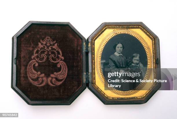 Shellac Case 125 Shellac Records Stock Photos, High-Res Pictures, and Images - Getty ...