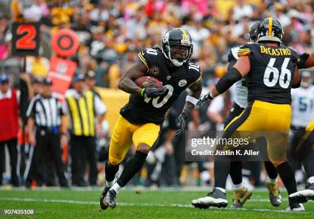 Martavis Bryant of the Pittsburgh Steelers in action against the Jacksonville Jaguars on October 8, 2017 at Heinz Field in Pittsburgh, Pennsylvania.