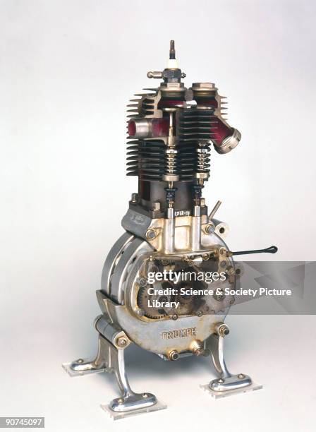 First Split Single Engine 115 Belt Pulley Stock Photos, High-Res Pictures, and Images - Getty Images