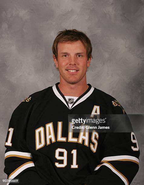 Brad Richards of the Dallas Stars poses for his official headshot for the 2009-2010 NHL season.
