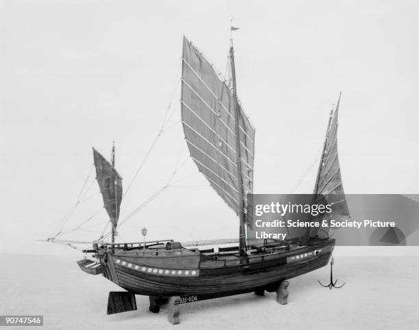 Small model of Ningpo trading junk. Small model of Ningpo trading junk.