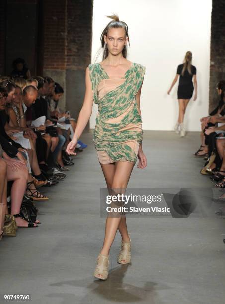 Model walks the runway at Thakoon Spring 2010 fashion show at Eyebeam on September 14, 2009 in New York, New York.