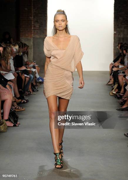 Model walks the runway at Thakoon Spring 2010 fashion show at Eyebeam on September 14, 2009 in New York, New York.