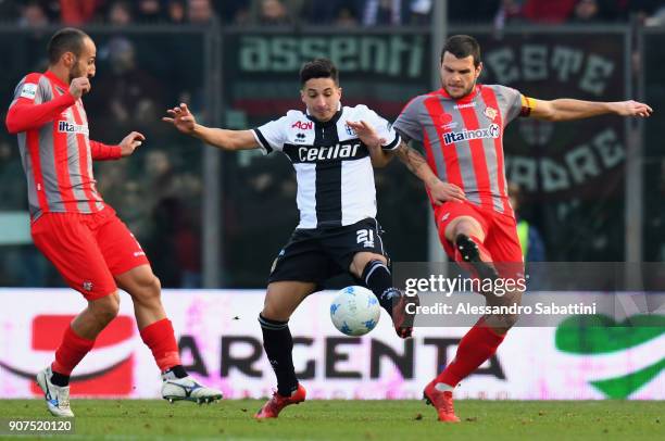 Matteo Scozzarella of Parma Calcio competes for the ball whit Andrea Brighenti of US Cremonese during the serie B match between US Cremonese and...