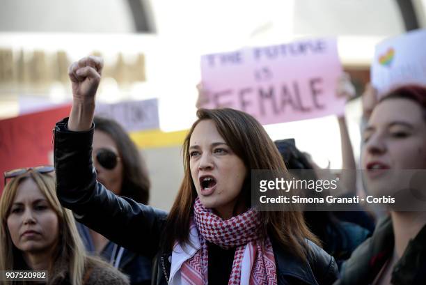 The actress Asia Argento that denounced Harvey Weinstein for rape, demonstrates against violence and against Trump in solidarity with American women...