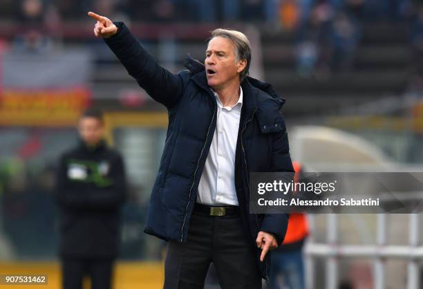 Head coach Attilio Tesser of US Cremonese issues instructions to his players during the serie B match between US Cremonese and Parma FC at Stadio...