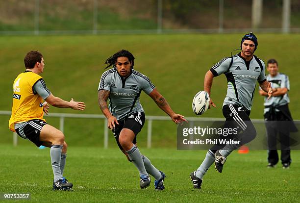 Rodney So;oialo of the All Blacks passes the ball during the New Zealand All Blacks training session at Porirua Park on September 15, 2009 in...