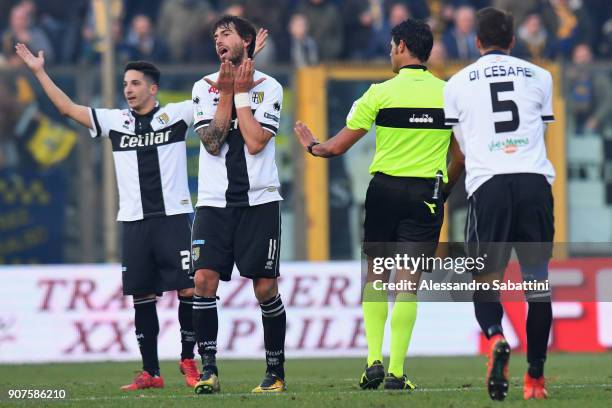 Gianni Munari of Parma Calcio reacts during the serie B match between US Cremonese and Parma FC at Stadio Giovanni Zini on January 20, 2018 in...