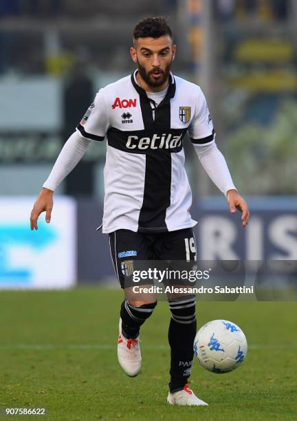 Roberto Insigne of Parma Calcio in action during the serie B match between US Cremonese and Parma FC at Stadio Giovanni Zini on January 20, 2018 in...