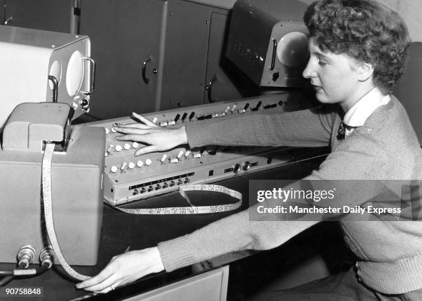 Computer 1950s Photos and Premium High Res Pictures - Getty Images