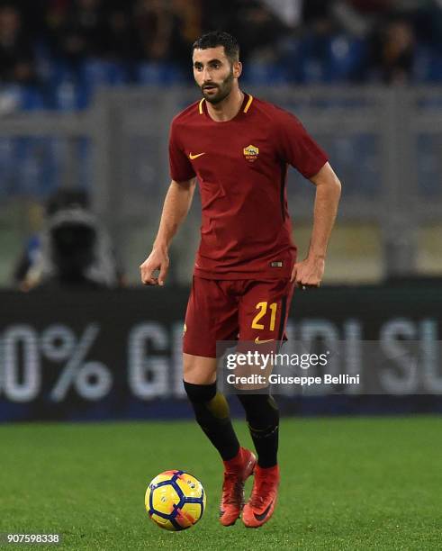 Maxime Gonalons of AS Roma in action during the serie A match between AS Roma and Atalanta BC at Stadio Olimpico on January 6, 2018 in Rome, Italy.