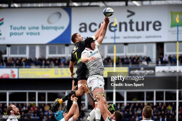 Alexandre Lapandry of Clermont and Bradley Davies of Ospreys during the Champions Cup match between ASM Clermont and Osprey at Stade Marcel Michelin...