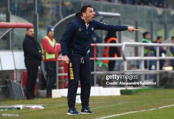 Roberto D'Aversa head coach of Parma Calcio issues instructions to his players during the serie B match between US Cremonese and Parma FC at Stadio...