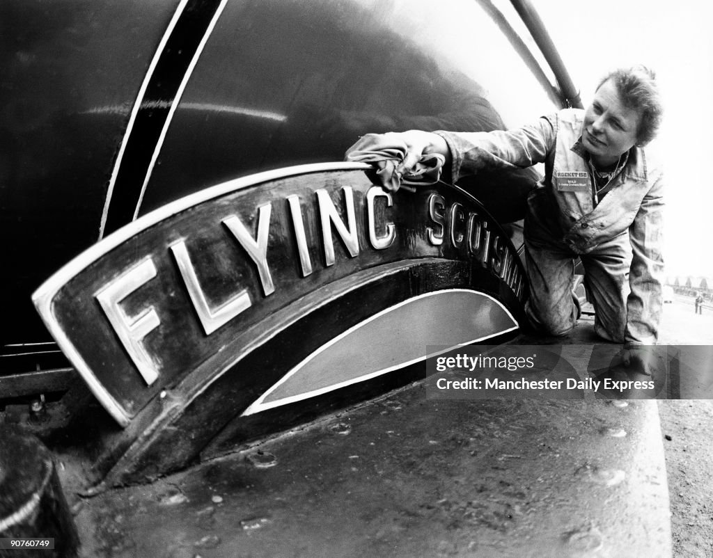 Woman polishing the Flying Scotsman�s nameplate, May 1980.