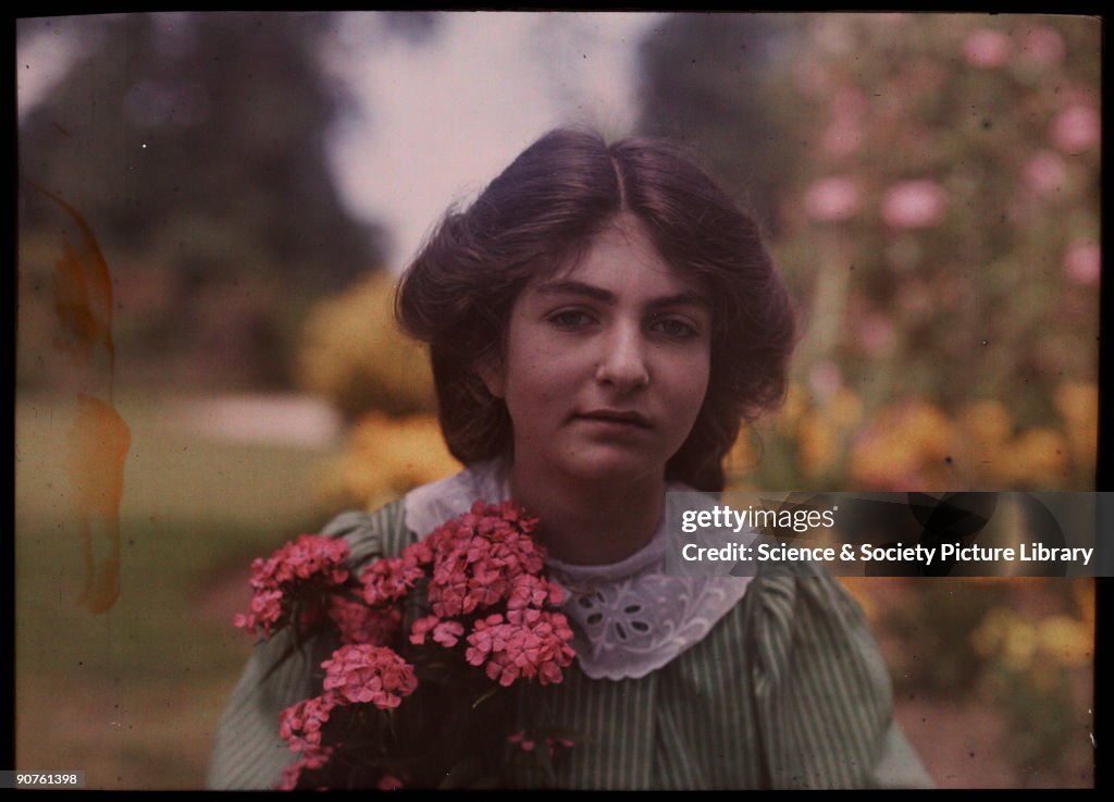 Girl with a bunch of flowers, 1908.