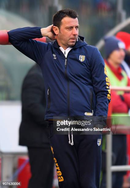 Roberto D'Aversa head coach of Parma Calcio during the serie B match between US Cremonese and Parma FC at Stadio Giovanni Zini on January 20, 2018 in...