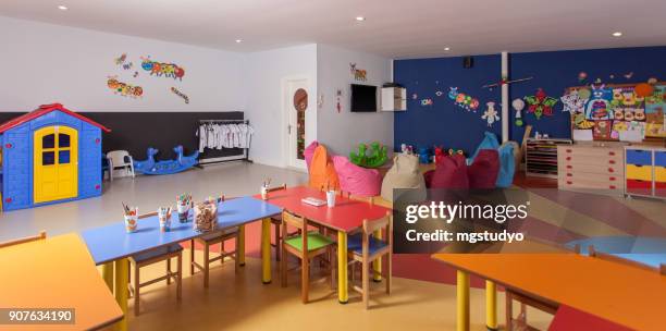 interior of preschool kindergarten - quarto de brincar imagens e fotografias de stock