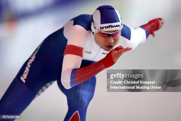 Olga Fatkulina of Russia competes in the second ladies 500m Division A race during Day 2 of the ISU World Cup Speed Skating at...