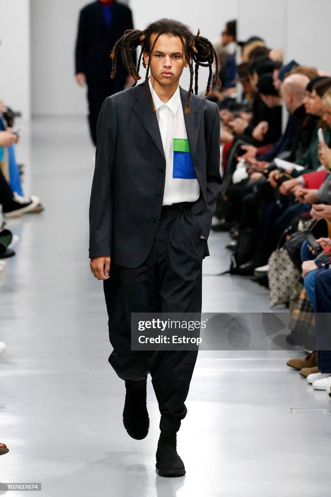 Issey Miyake Men : Runway - Paris Fashion Week - Menswear F/W 2018-2019
