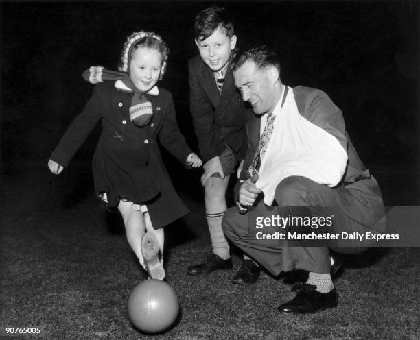 Nat with Jeffrey aged 9 and Vivian aged 4. Bolton-born Lofthouse played centre-forward for Bolton Wanderers and England, scoring 30 goals in 33...