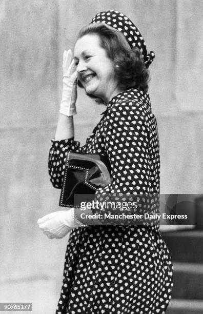 Raine, Comtesse de Chambrun was the daughter of novelist Barbara Cartland. Her second husband, Edward Spencer, 8th Earl Spencer, was the father of...
