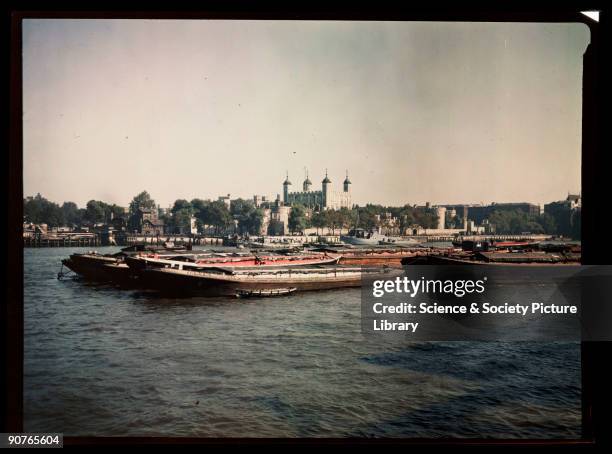 Thames Color 42 Ship Green Screen Stock Photos, High-Res Pictures, and Images ...
