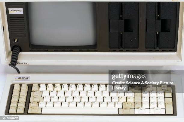 Pc 1983 63 Compaq Portable Photos & High Res Pictures - Getty Images