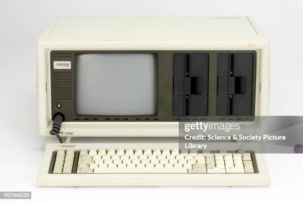 Compaq 486c Compaq Portable Compaq's Last Luggable: The Compaq Portable 486c/66