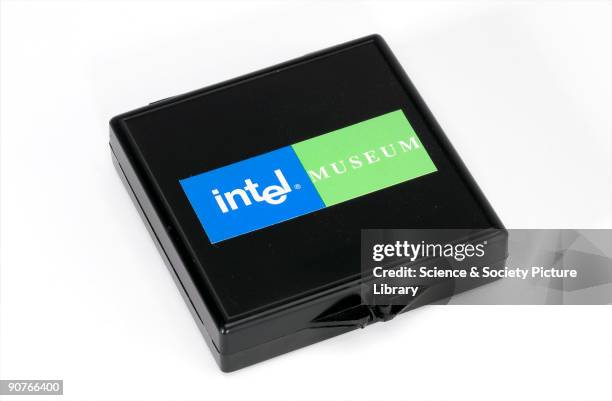 Intel Microprocessor 70s 8 819 70s Font Stock Photos, High-Res Pictures, and Images - Getty Images