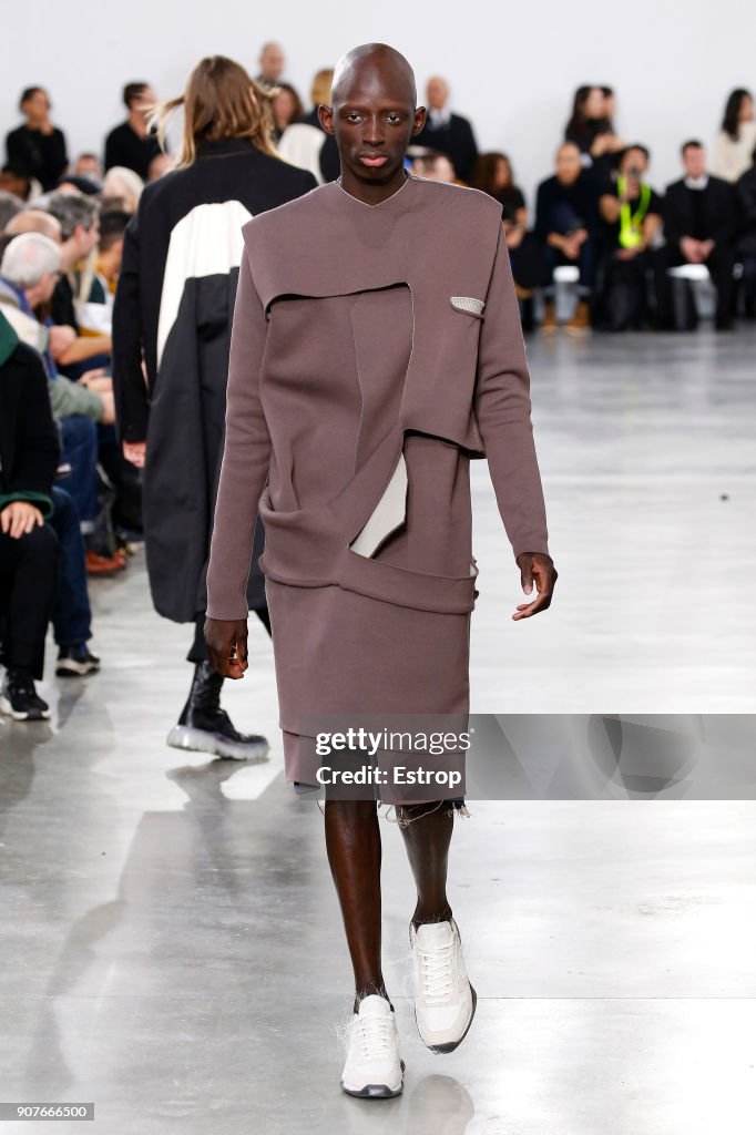 Rick Owens : Runway - Paris Fashion Week - Menswear F/W 2018-2019