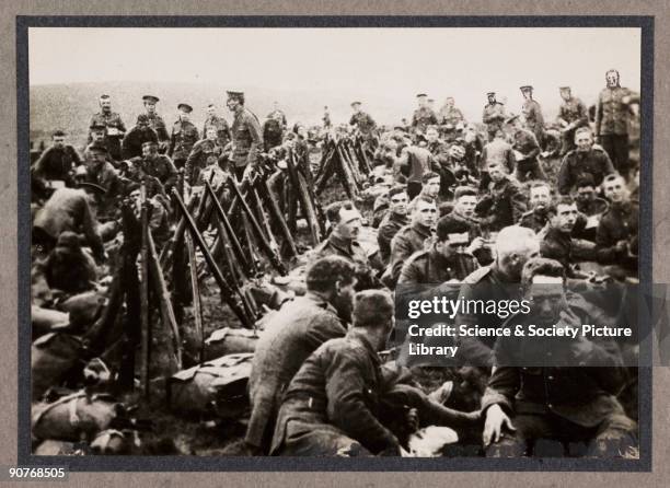 British Ww1 Rations Example 14,483 Ww1 British Soldiers Stock Photos, High-Res Pictures, and Images ...