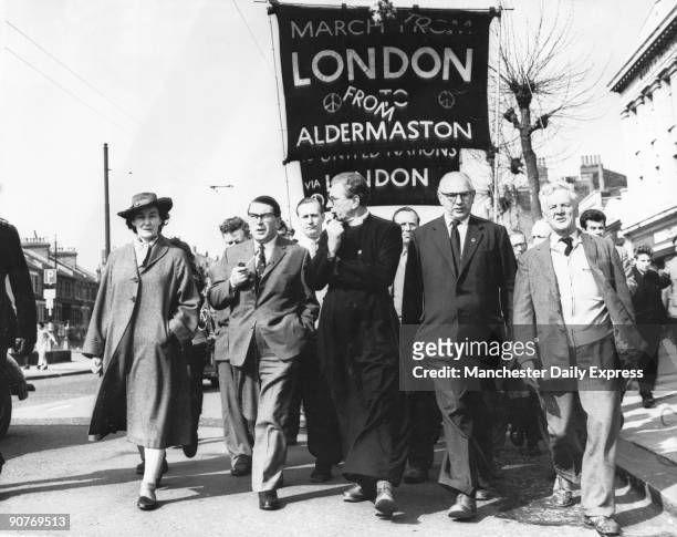 The Ban-the-Bomb Aldermaston march set out this morning from Chiswick on its way to Hyde Park.� The original London-Aldermaston banner has been...
