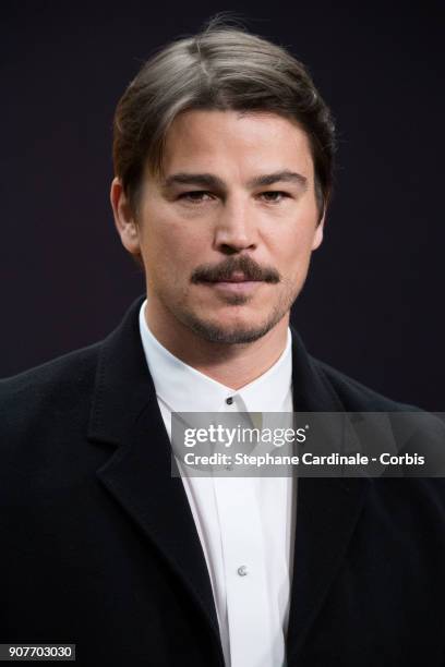 Josh Hartnett attends the Dior Homme Menswear Fall/Winter 2018-2019 show as part of Paris Fashion Wee January 20, 2018 in Paris, France.