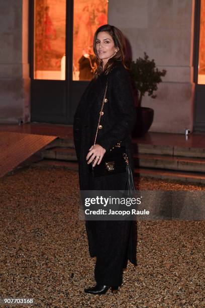 Cindy Crawford leaves the Balmain Homme Menswear Fall/Winter 2018-2019 show as part of Paris Fashion Week on January 20, 2018 in Paris, France.