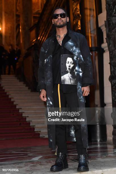 Miguel arrives at Balmain Homme Menswear Fall/Winter 2018-2019 show as part of Paris Fashion Week on January 20, 2018 in Paris, France.