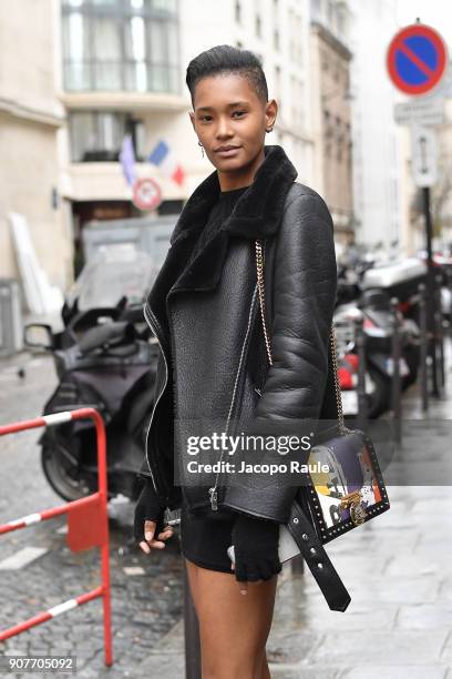 Ysaunny Brito arrives at Balmain Homme Menswear Fall/Winter 2018-2019 show as part of Paris Fashion Week on January 20, 2018 in Paris, France.