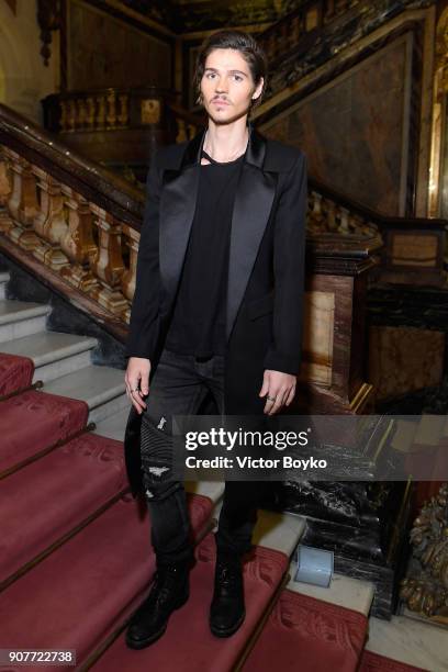 William Peltz attends the Balmain Homme Menswear Fall/Winter 2018-2019 show as part of Paris Fashion Week on January 20, 2018 in Paris, France.