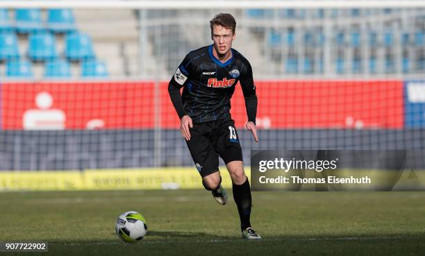 Sebastian Schonlau of Paderborn plays the ball during the 3. Liga match between Chemnitzer FC and SC Paderborn 07 at community4you ARENA on January...