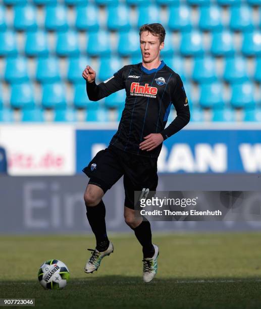 Sebastian Schonlau of Paderborn plays the ball during the 3. Liga match between Chemnitzer FC and SC Paderborn 07 at community4you ARENA on January...