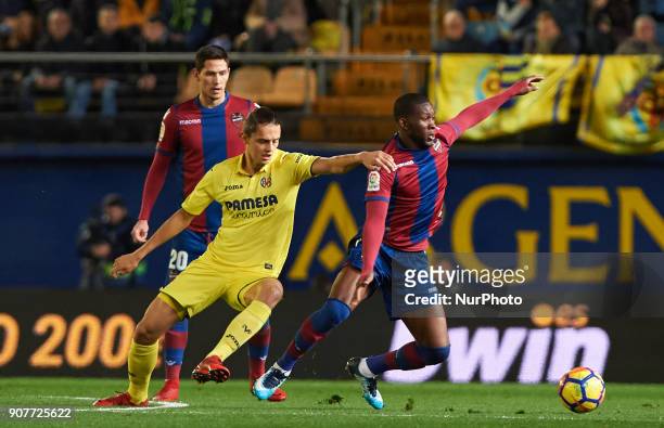 Enes Unal of Villarreal CF and Cheick Doukoure of Levante Union Deportiva during the La Liga match between Villarreal CF and Levante Union Deportiva,...