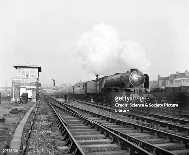 The Yorkshire Pullman, hauled by an A1 class 4-6-0 locomotive number 60134 ?Foxhunter?. The luxury Pullman car, American in origin, was a railway...