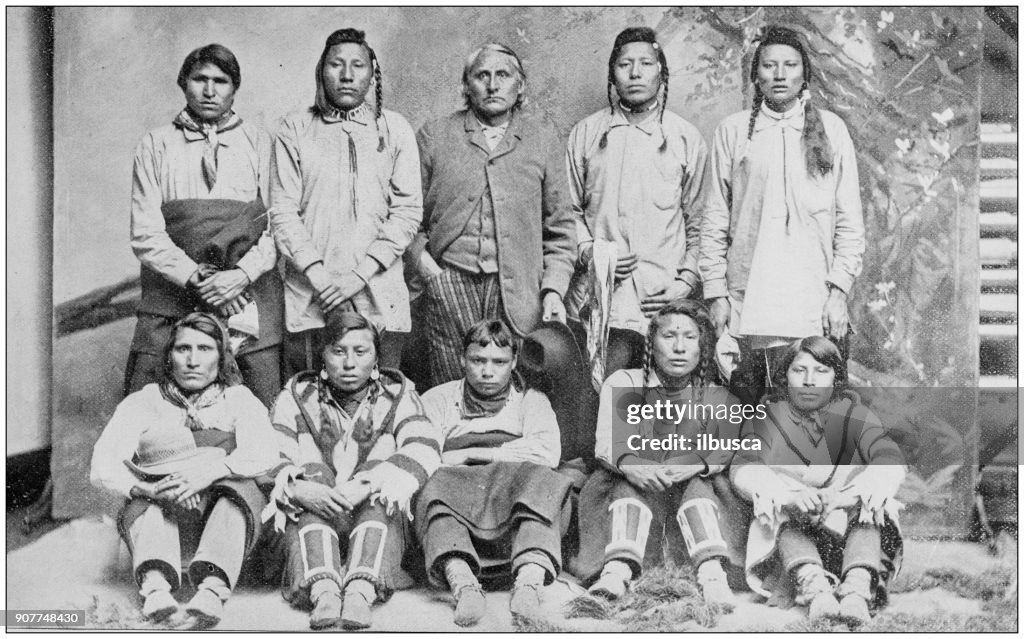 Antike Fotos von Menschen aus der ganzen Welt: Blackfeet Indianer