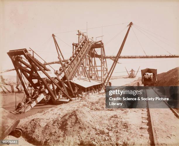 Qan Example 728 Vintage Dredge Stock Photos, High-Res Pictures, and Images - Getty ...