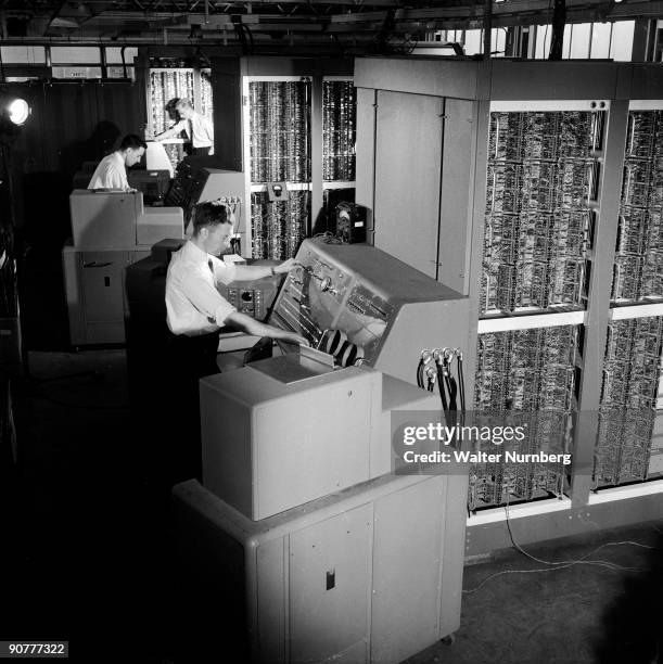 Alan Turing - The First Computer