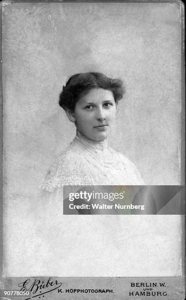 6x10cm : carte-de-visite woman, Berlin, E.Buber, C1890 Photograph by Walter Nurnberg who transformed industrial photography after WWII using film...