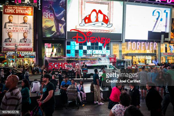 464 fotos de stock e banco de imagens de Forever 21 Times Square - Getty  Images