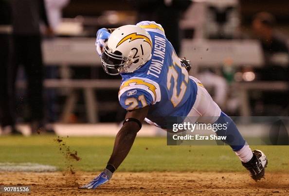 San Diego Chargers v Oakland Raiders San Diego Chargers v Oakland Raiders