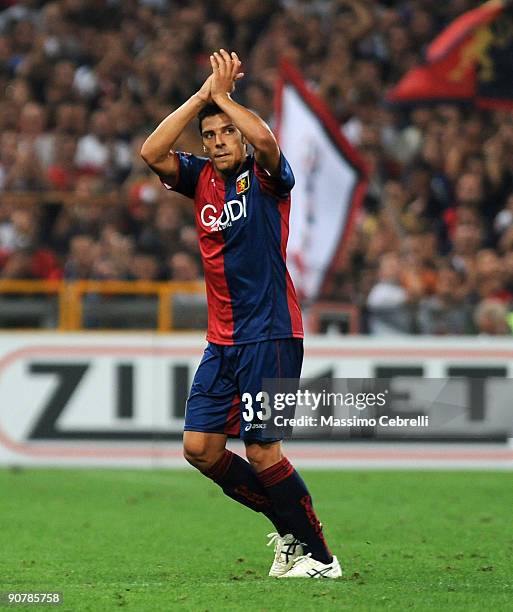 Sergio Floccari of Genoa CFC cheers his fans during the Serie A match between Genoa CFC and SSC Napoli at Stadio Luigi Ferraris on September 13, 2009...